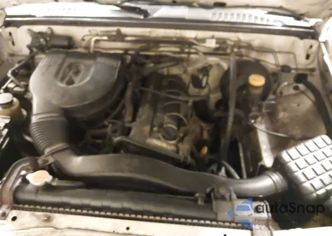 2001 Nissan Frontier Xe из США, поврежденный, VIN 1N6DD21S71C321838